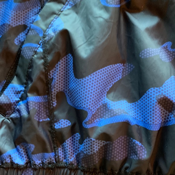 Ivy Park blue camo cropped jacket - Picture 2 of 6